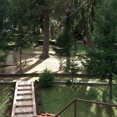 ива Holiday park *